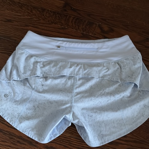 Lululemon shorts - Picture 4 of 4